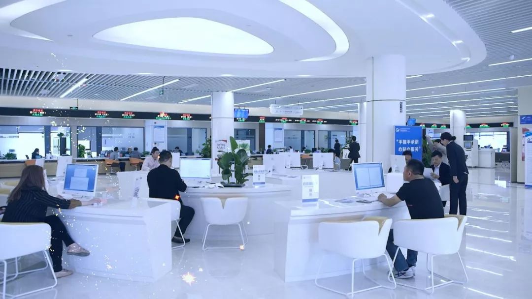 “最多跑一次”改革再升級 開發區行政審批局全面推行“一窗融合、套餐服務”新模式